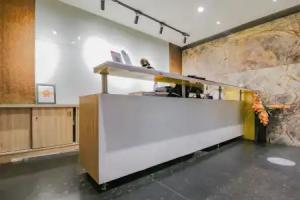 Super OYO Capital O Royal Keys Near Brookfield Mall, AECS Layout Hotel, Bengaluru