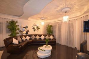 Luxury Villa in Center - 7 Beds/7 Baths, Sosua