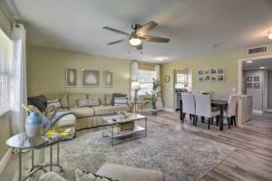 Cozy Retreat - 3 Blocks to the Coast! Apartments, Sarasota