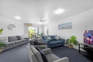 2-bed Escape With Pool, Steps From Torquay Beach Apartments, Hervey Bay