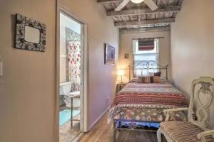 Authentic Adobe Abode < 1 Mile to Sante Fe Plaza! Tourist base, Santa Fe