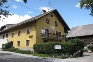 Bio Turistična Kmetija Frčej-Zupan, Bled