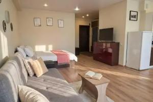 Spacious studio apartment opposite the Regional Hospital, Arkhangelsk