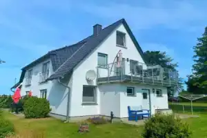 Breege - Ferienwohnungen am Hochzeitsberg 3A Hotel, Breege