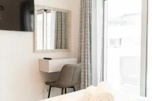 Lagos Modern 2 With Pool by Homing Apartments, Lagos