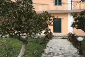 Room-banos Apartment 2 bed Rooms and Swi, Roda