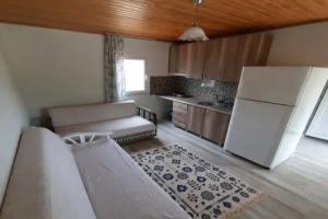 Ege Badem Apart, Mesudiye