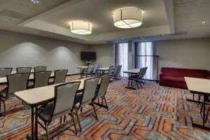 Drury Inn & Suites Evansville East, Evansville