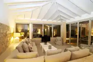 Paparouna Villa, Alonnisos town