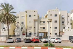 Gugel Waves Apartments HaAliya 75, Nahariyya