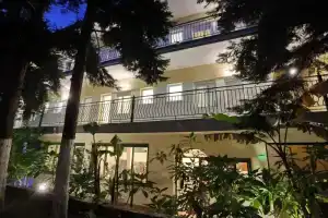 Spanos Apartments Anna's Lodge, Polykhrono