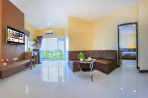 ตะวันอพาร์ทเม้นท์โอเทลThawanapartmentHotel, Satun