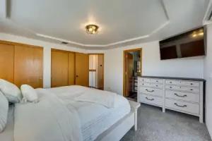 Charming Rogue Valley Home in Central Point! Tourist base, Medford