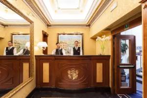 Hotel Manfredi Suite In Rome, Rome