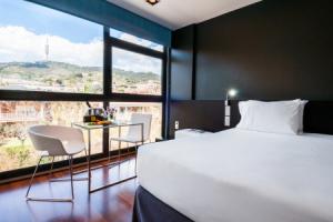 Ikonik Anglí, Barcelona