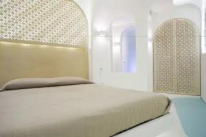 Andronikos Santorini, Imerovigli