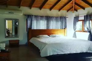 Villa Lujosa, Jarabacoa