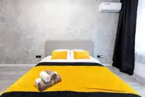 Apartments on Sergei Dzhanbrovsky street 4k1, Tyumen