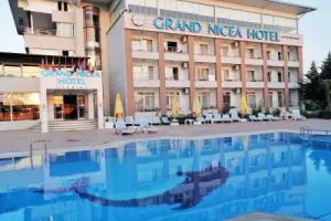 Lake Li̇fe Hotel, Isnik
