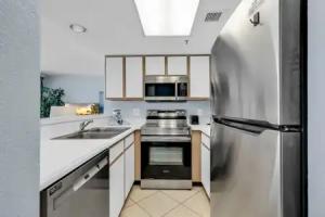 Hosteeva | 2-BR Oceanfront Views w Pool | Atlantica Towers Condo Apart-hotel, Myrtle Beach