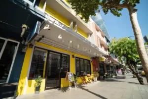 Lemon Siam Hostel Free Breakfast, Bangkok