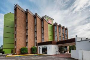 Red Roof Inn & Suites, Macon