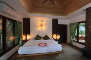 Rock And Treehouse Resort, Khao Sok