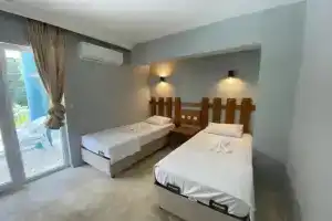 Ege Apart Hotel, Icmeler