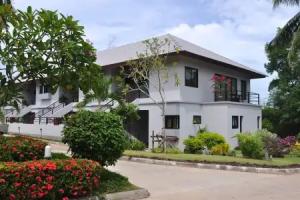 Samui Honey Suite, Choengmon