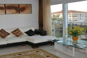 Four Seasons I -10 With 2 Bedrooms Guarantees a Wonderful Holiday, Side