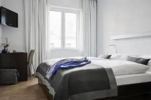Wedina Budget, Hamburg