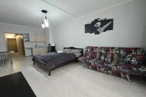 Cozy Corner on Melik-Karamova street 40, Surgut