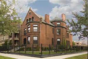 Welcome Inn Manor, Chicago