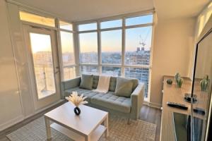 Rhenie-Downtown Suites, Toronto
