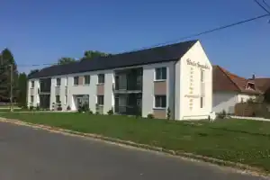 Főnix Apartman, Lenti