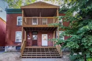 Newly Renovated Modern 3BR Apt With Netflix - Prime Walk Score Apartments, Ottawa