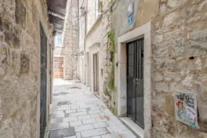 Emperor Suite - Beyond Timeless Apartments, Split