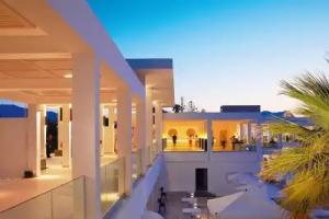 Grecotel LUXME White, Adelianos Kampos