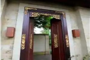 Pondok Sari, Kuta