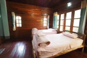 Pua Sabai Resort, Pua