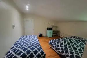 184 Heath St Guest house, Brookline