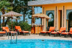 Dreamland Oasis luxury apartment, Chakvi