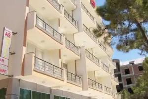 As Hotel, Golem