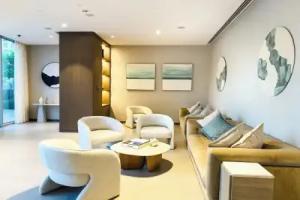 One Lux Stay Grande Signature Residences Mini-hotel, Dubai