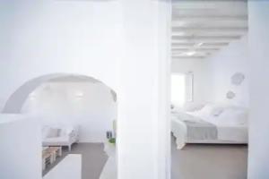 Agnandi Hotel, Tourlos