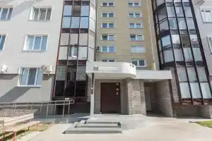 Apartments on 40 let Pobedy street 43, Togliatti