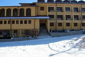 Balkan Hotel, Chiflik
