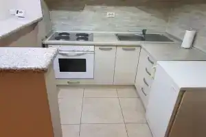 Sunce Apartments, Chabats
