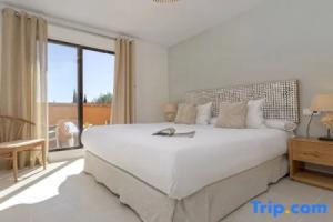 Luxury duplex in. Costa Nagüeles Hotel, Marbella