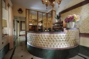 Hotel Arlecchino, Venice